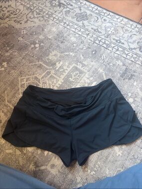 M-L lululemon athletica navy Black Women's Athletic Shorts with Built-In Liner